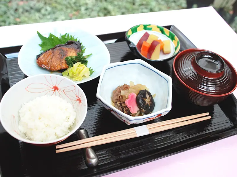 昼食